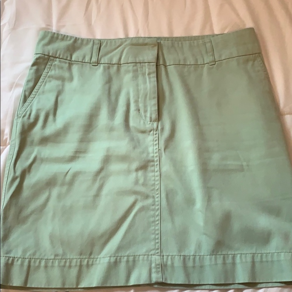 Vineyard Vines pale green mini skirt